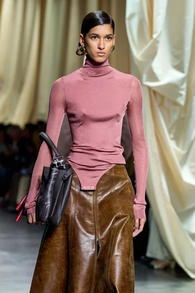 Look 104